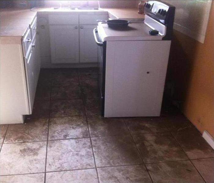 Kitchen with dirty floor